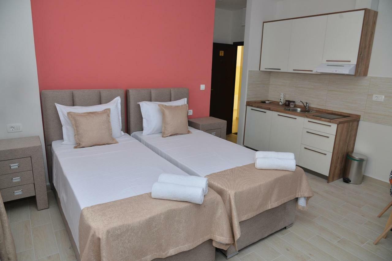 Helada Apartments Tivat Eksteriør bilde