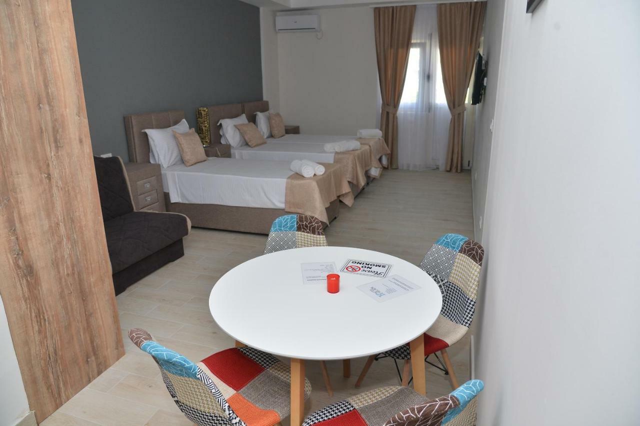 Helada Apartments Tivat Eksteriør bilde